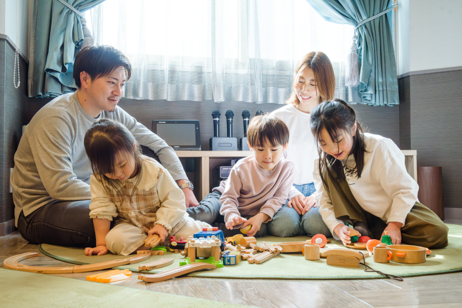 100インチの大型プロジェクターでカラオケができる！